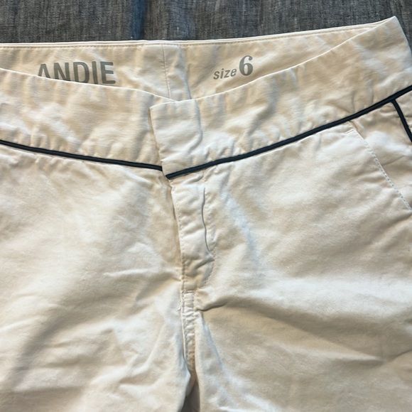 JCrew Andie shorts - Picture 3 of 4